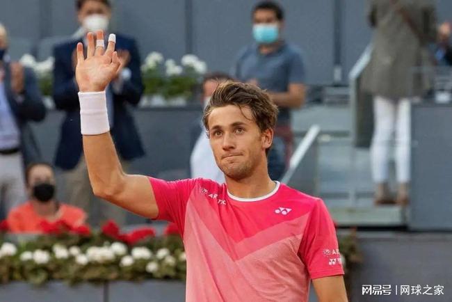 饱受伤病困 饱受伤病困