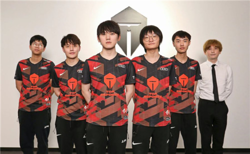 与球迷关注 与球迷关注