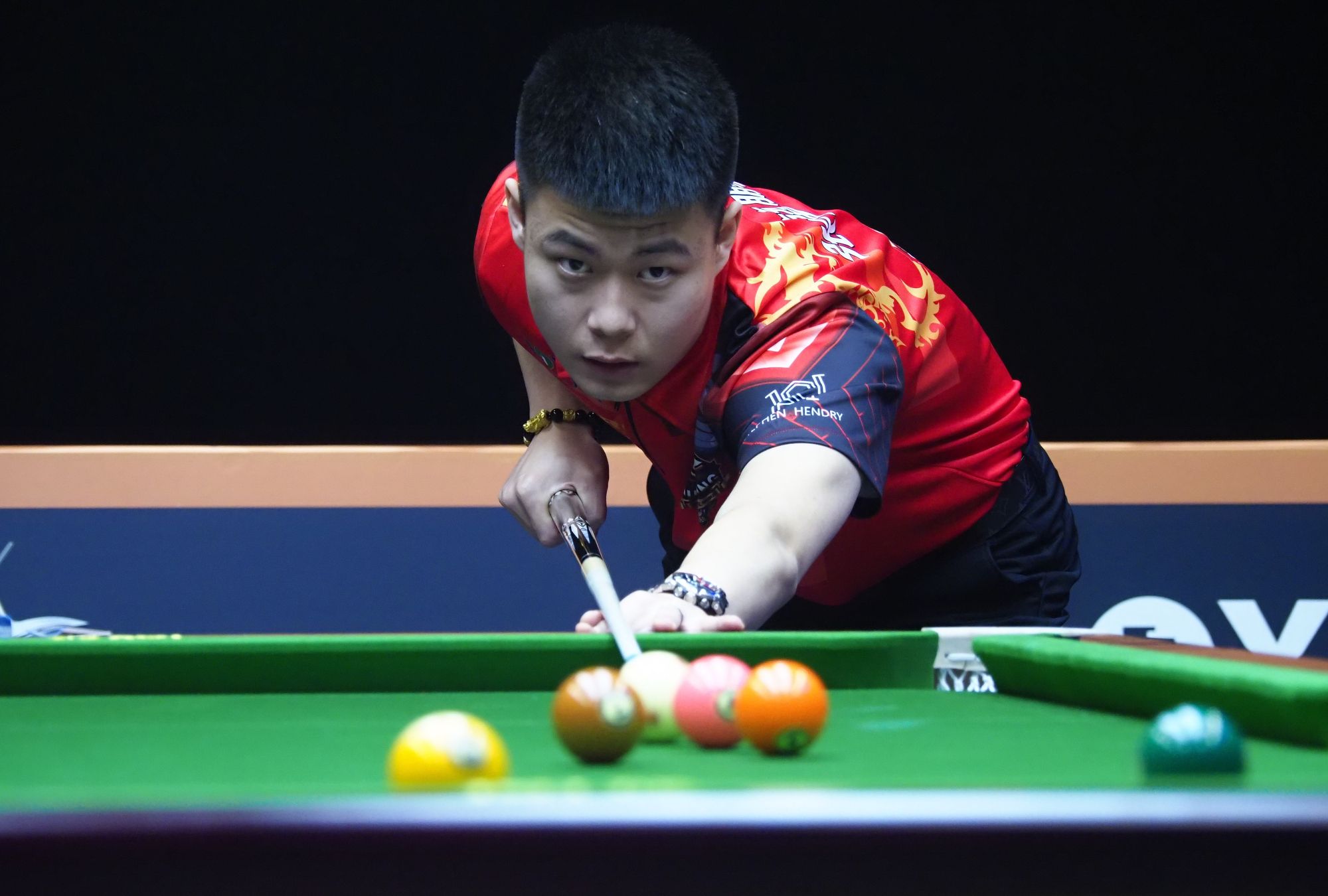 更频繁地展 更频繁地展