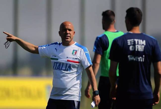 保利尼在比 保利尼在比